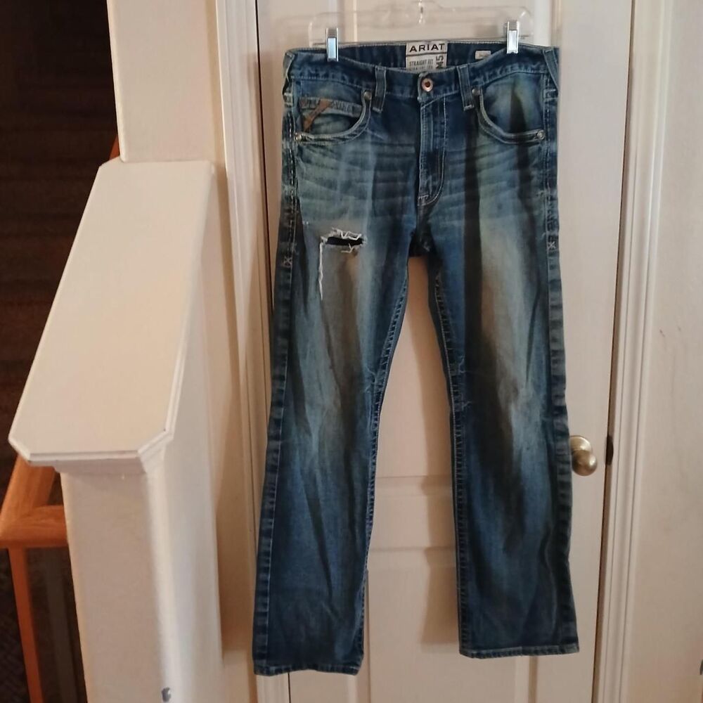 Ariat M5 Straight Leg Distressed Denim Blue Jeans Contrast Stitch 34x32 Cowboy
